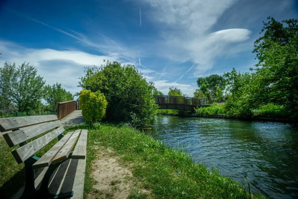 canal balade copines saint-saturnin-les-avignon