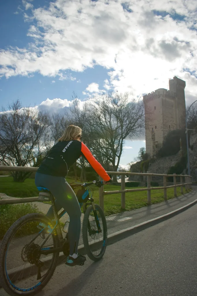 Balade à vélo dans Villeneuve lez Avignon