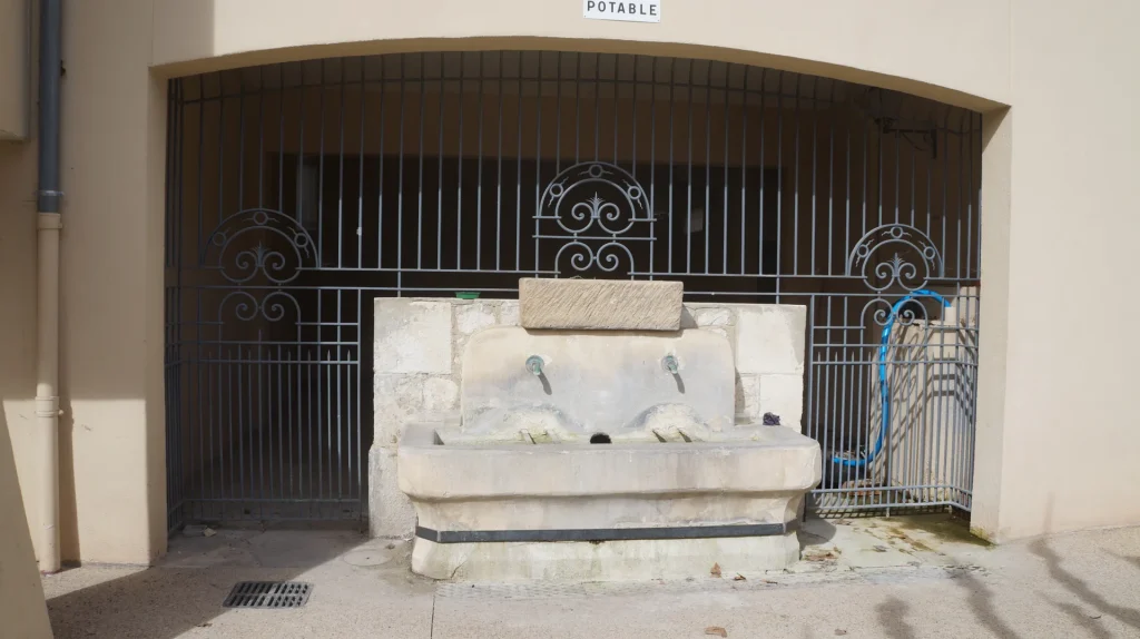 fontaine morieres-lez-avignon