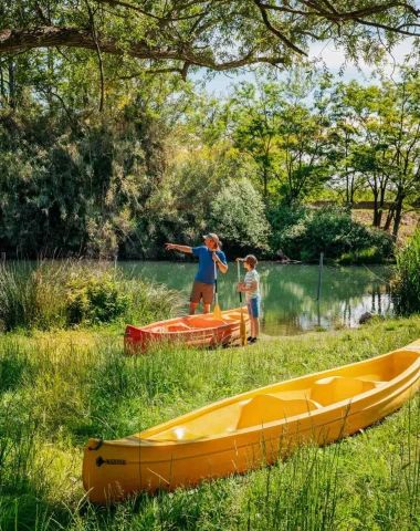 Balade en canoë sur le canal de Roquemaure