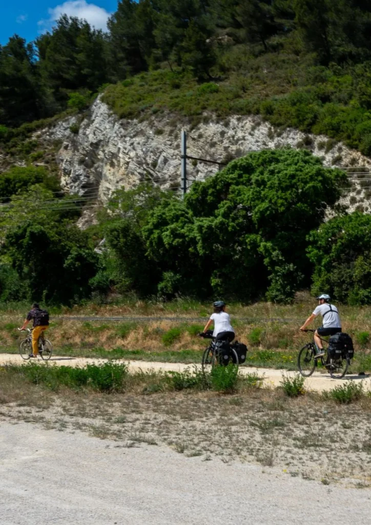 Micro aventure vélo du pont d'Avignon au Pont du Gard