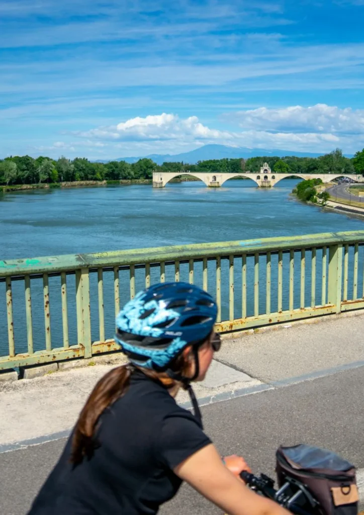 Micro aventure vélo du pont d'Avignon au Pont du Gard