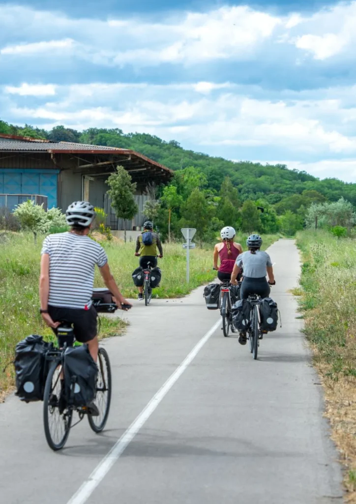 Micro aventure vélo du pont d'Avignon au Pont du Gard