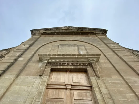 facade eglise saint andre morieres lez avignon