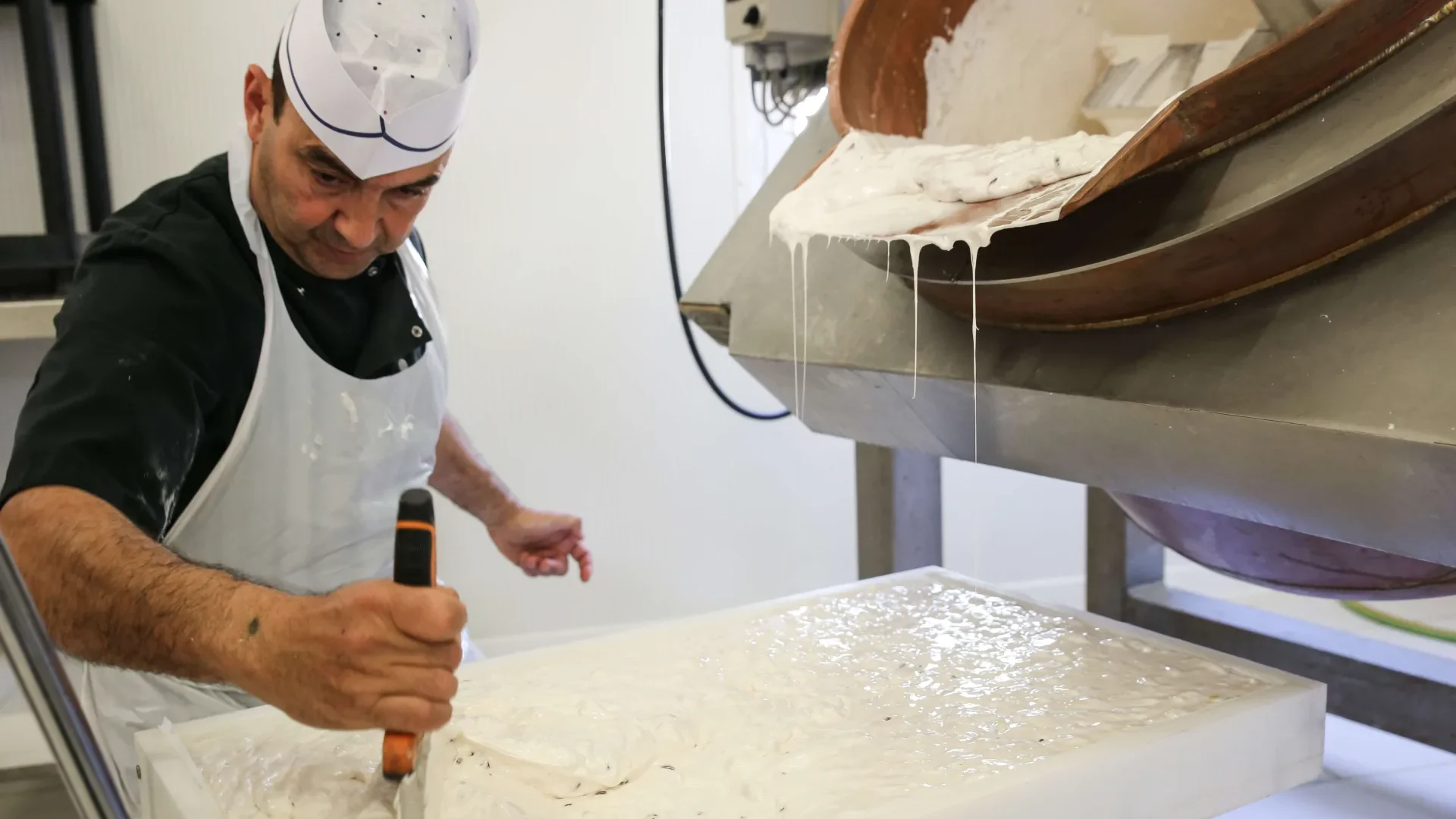 Production nougat, Nougat Laurmar Caumont sur Durance